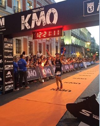 Fran Blanco en la meta del Triatlón Madrid KM0